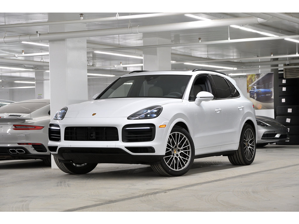 2023  Cayenne Premium Package / Trailer Hitch / Air Suspension in Laval, Quebec - 6 - w1024h768px