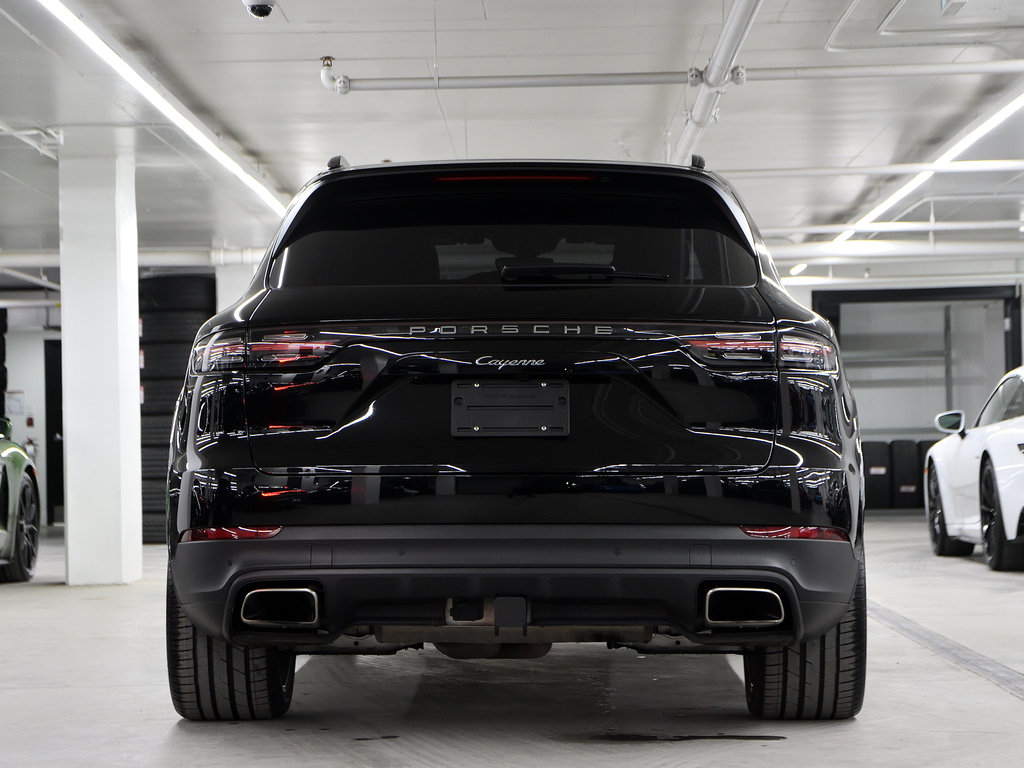2023  Cayenne / Premium Pack / BOSE in Laval, Quebec - 4 - w1024h768px
