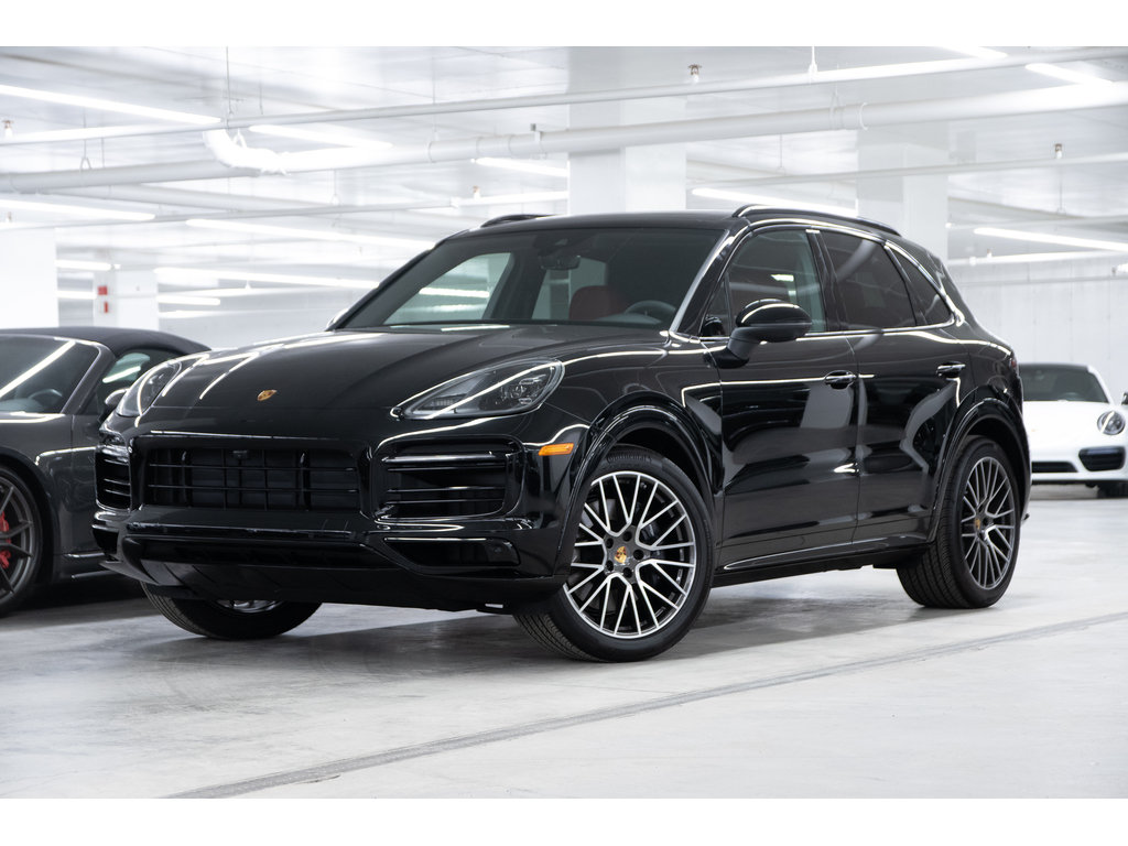 2023  Cayenne / Premium Pack / Bose in Laval, Quebec - 1 - w1024h768px