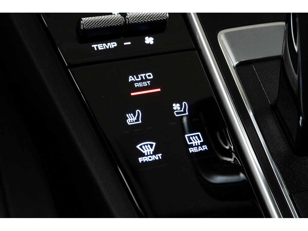 2023  Cayenne E- Hybride Platinum Edition / Premium Plus in Laval, Quebec - 27 - w1024h768px