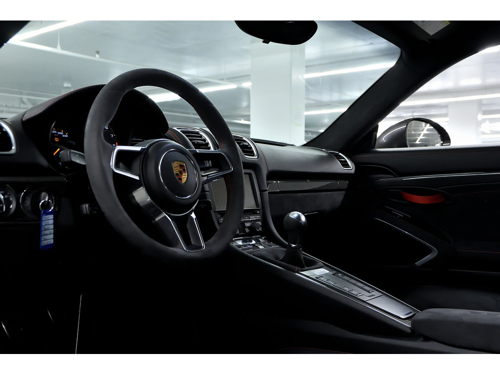 2016  Cayman GT4 / Carbon Bucket Seats / Sport Chrono / MANUAL in Laval, Quebec - 20 - w1024h768px