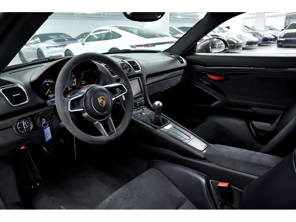 2016  Cayman GT4 / Carbon Bucket Seats / Sport Chrono / MANUAL in Laval, Quebec - 22 - w1024h768px