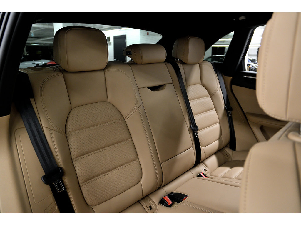 2023  Macan S / Premium Plus Package / BOSE in Laval, Quebec - 19 - w1024h768px