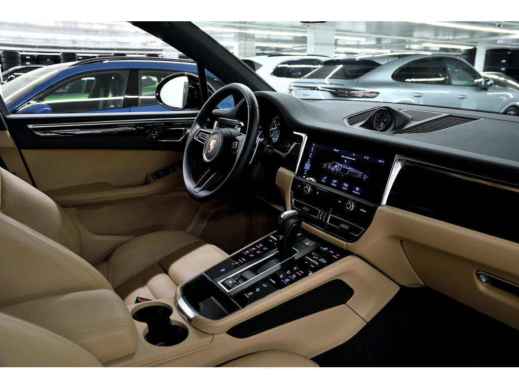 2023  Macan S / Premium Plus Package / BOSE in Laval, Quebec - 21 - w1024h768px