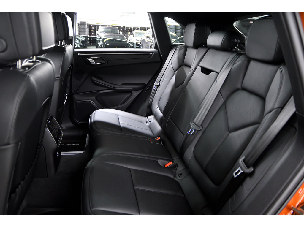 Macan / Premium Plus Package / BOSE 2024 à Laval, Québec - 16 - w1024h768px