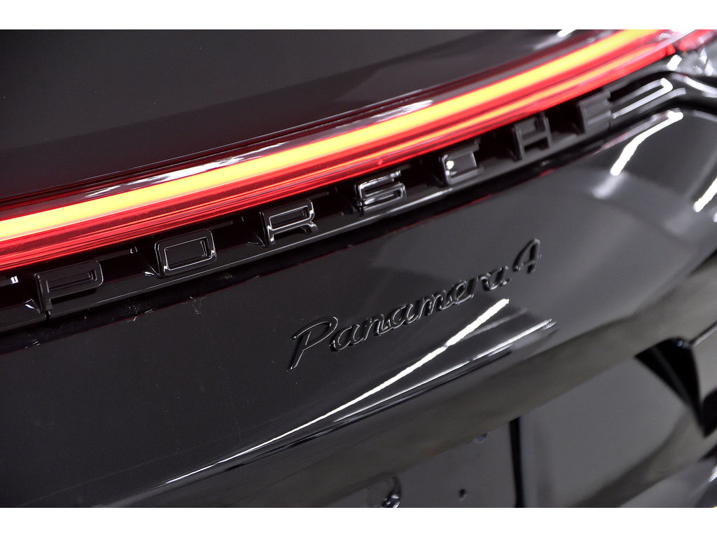 Panamera 4 Platinum Edition / Assistance Package 2023 à Laval, Québec - 8 - w1024h768px