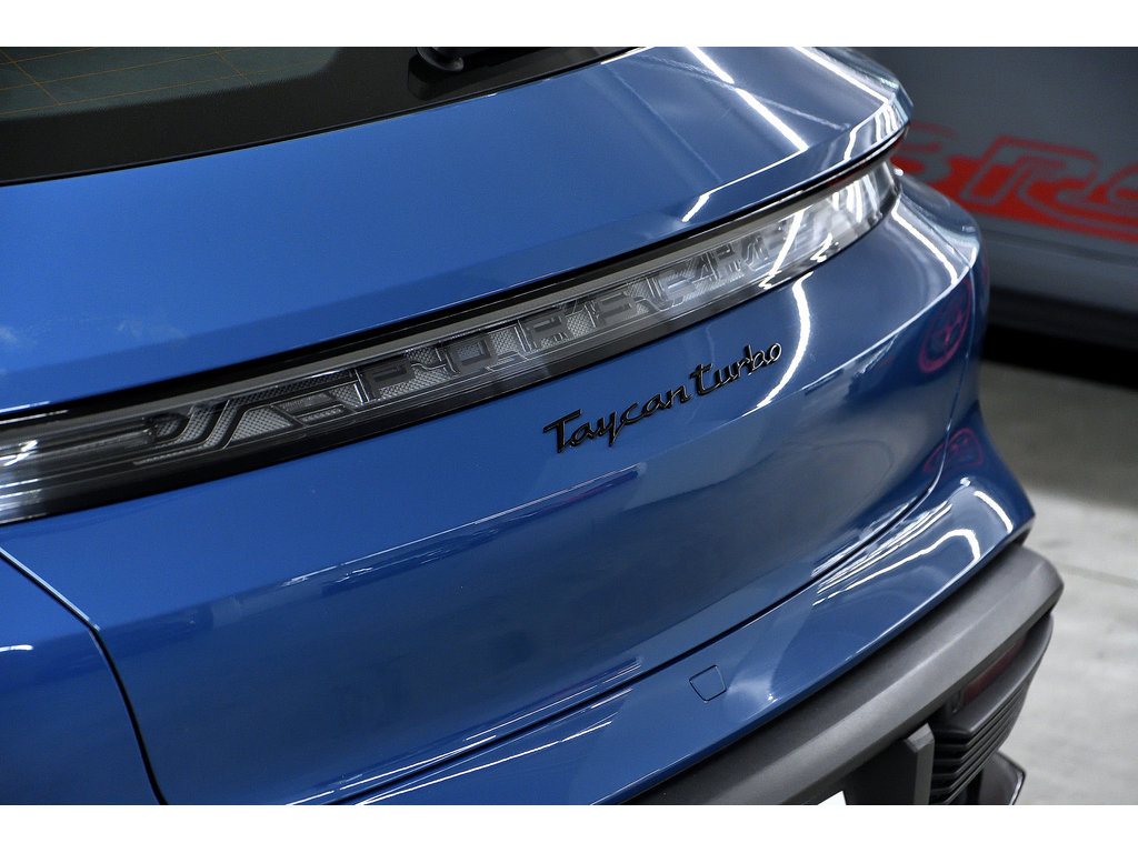 Taycan Turbo Cross Turismo | Premium Pack 2021 à Laval, Québec - 8 - w1024h768px