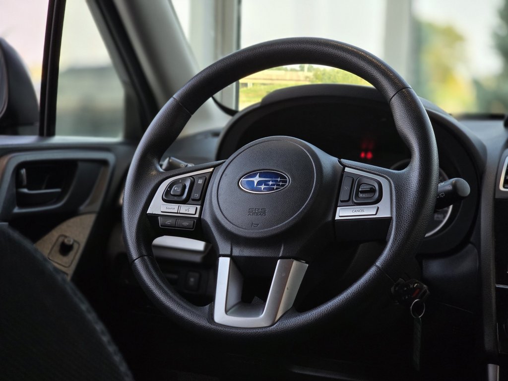 2018 Subaru Forester Convenience 2.5i | CLEAN CARFAX in Laval, Quebec - 12 - w1024h768px
