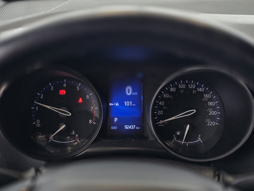 2018 Toyota C-HR XLE | DÉMARREUR | 8 PNEUS | CAM | BLUETOOTH | +++ in Laval, Quebec - 12 - w1024h768px