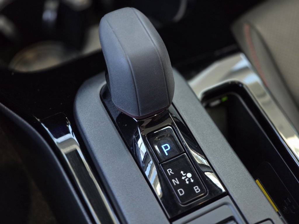2024 Toyota PRIUS PRIME XSE in Laval, Quebec - 17 - w1024h768px