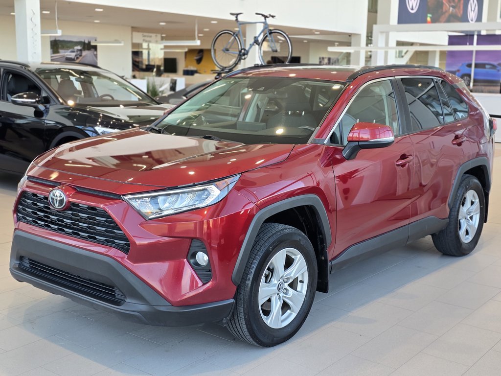 RAV4 XLE | AWD | 8 ROUES | TOIT | CAMÉRA  | BAS KM!! 2019 à Laval, Québec - 4 - w1024h768px