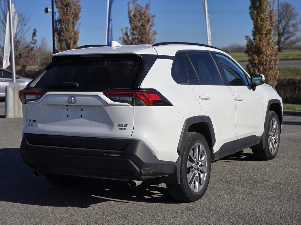 RAV4 XLE AWD | TOIT | CUIR | CARPLAY | CAMÉRA | +++ 2021 à Laval, Québec - 7 - w1024h768px