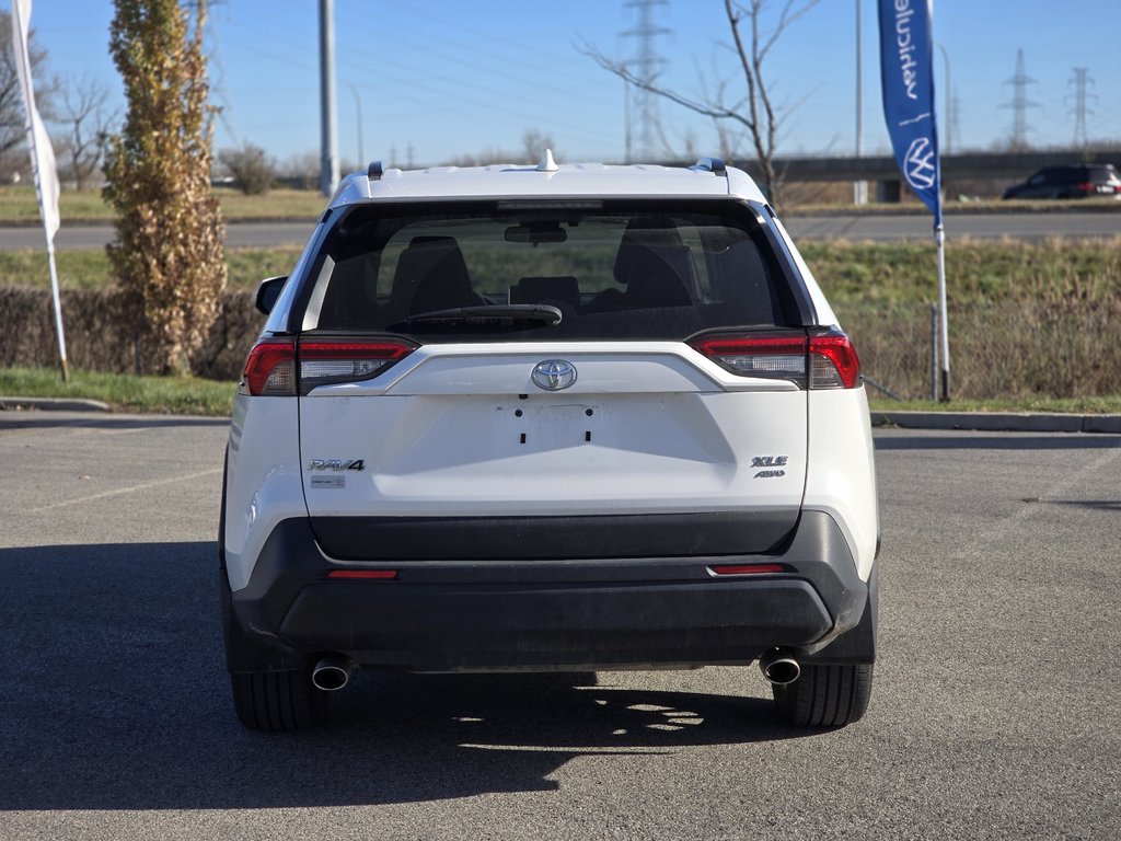 RAV4 XLE AWD | TOIT | CUIR | CARPLAY | CAMÉRA | +++ 2021 à Laval, Québec - 6 - w1024h768px