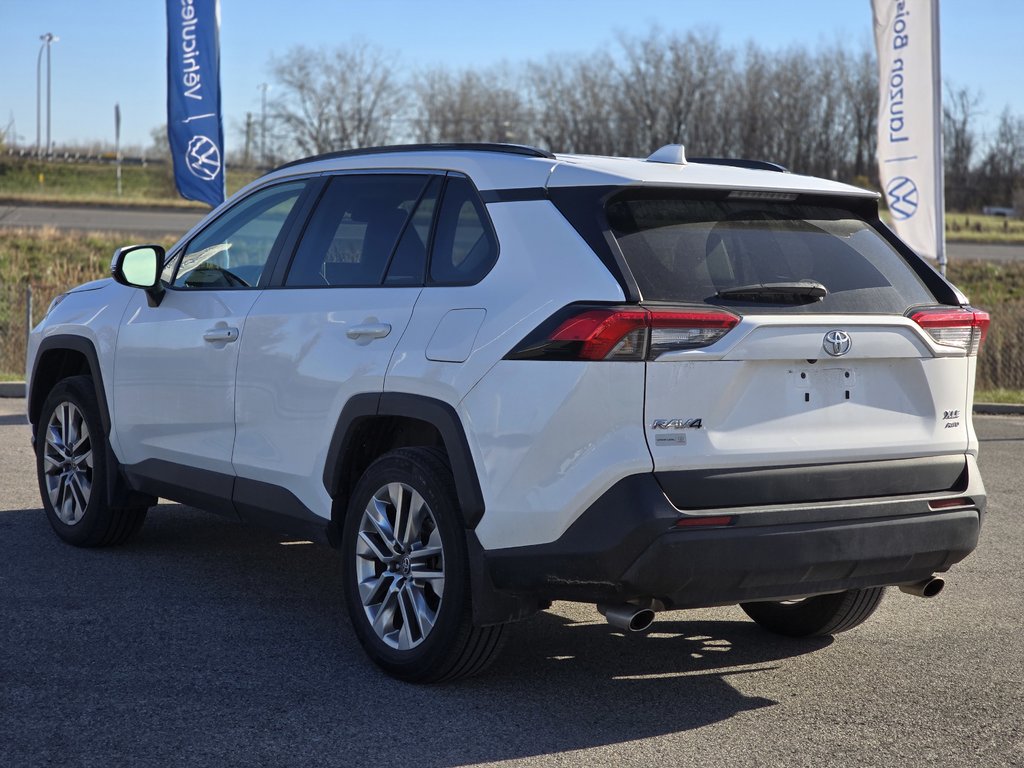 RAV4 XLE AWD | TOIT | CUIR | CARPLAY | CAMÉRA | +++ 2021 à Laval, Québec - 5 - w1024h768px