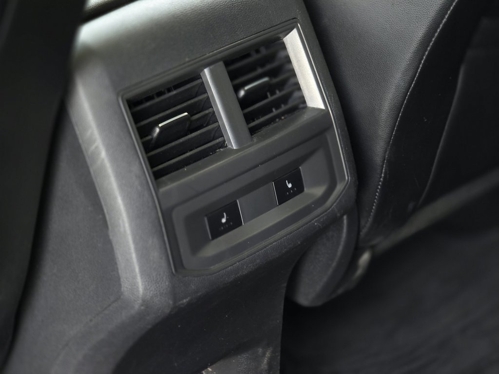 2021 Volkswagen Atlas Cross Sport Highline TOIT PANO | CUIR | CARPLAY | CAM | AWD in Laval, Quebec - 11 - w1024h768px