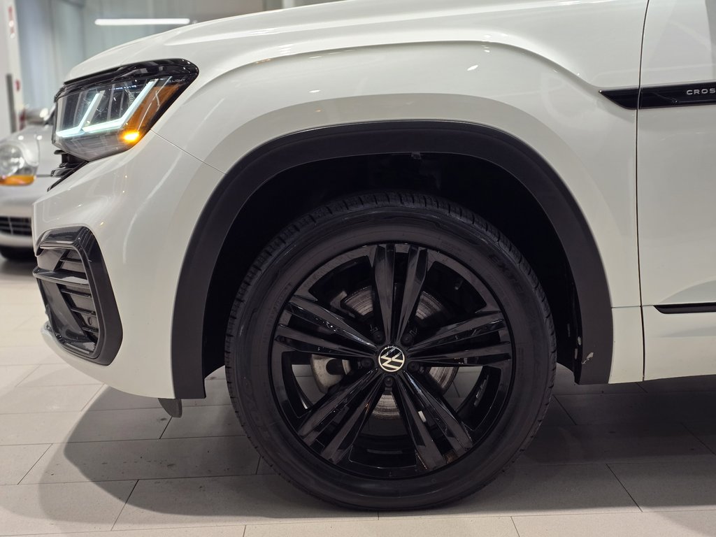 2023 Volkswagen Atlas Cross Sport HIGHLINE R-LINE BLACK EDITION | DEMARREUR | +++ in Laval, Quebec - 5 - w1024h768px