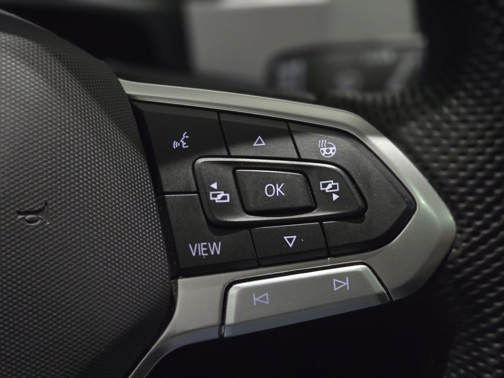 2023 Volkswagen Atlas Cross Sport HIGHLINE R-LINE BLACK EDITION | DEMARREUR | +++ in Laval, Quebec - 16 - w1024h768px