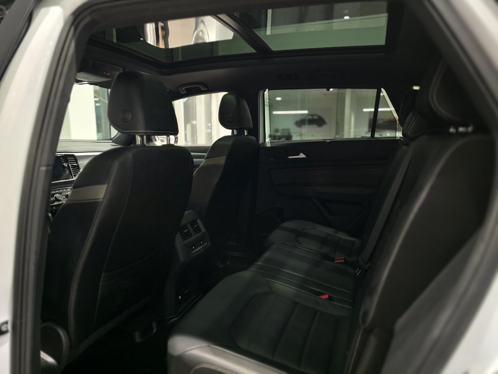 2023 Volkswagen Atlas Cross Sport HIGHLINE R-LINE BLACK EDITION | DEMARREUR | +++ in Laval, Quebec - 10 - w1024h768px