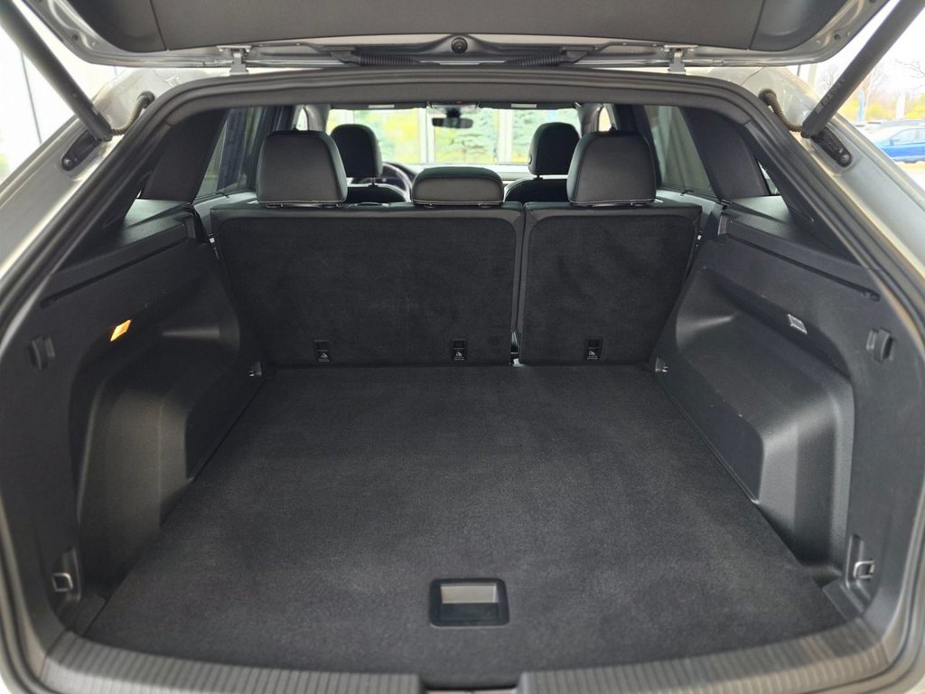 Volkswagen Atlas Cross Sport Execline | NAV | CARPLAY | CUIR | CAMÉRA | TOIT PANO +++ 2023 à Laval, Québec - 9 - w1024h768px