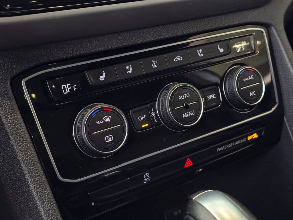 Volkswagen Atlas Cross Sport Execline | NAV | CARPLAY | CUIR | CAMÉRA | TOIT PANO +++ 2023 à Laval, Québec - 19 - w1024h768px