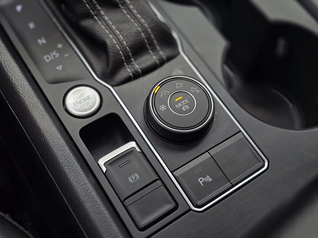 Volkswagen Atlas Comfortline V6 | CARPLAY | CAM | CUIR | DÉMARREUR 2022 à Laval, Québec - 17 - w1024h768px
