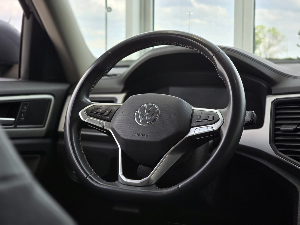 Volkswagen Atlas Comfortline V6 AWD | CARPLAY | CAMÉRA | CUIR | +++ 2022 à Laval, Québec - 11 - w1024h768px