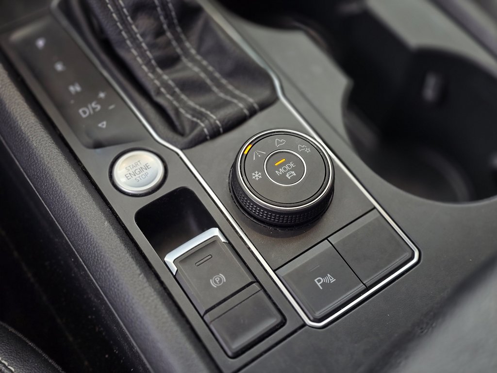 Volkswagen Atlas Comfortline V6 AWD | CARPLAY | CAMÉRA | CUIR | +++ 2022 à Laval, Québec - 15 - w1024h768px
