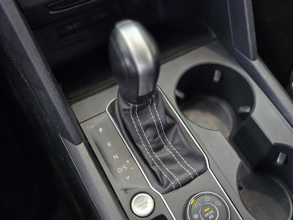 Volkswagen Atlas Comfortline V6 AWD | CARPLAY | CAMÉRA | CUIR | +++ 2022 à Laval, Québec - 16 - w1024h768px