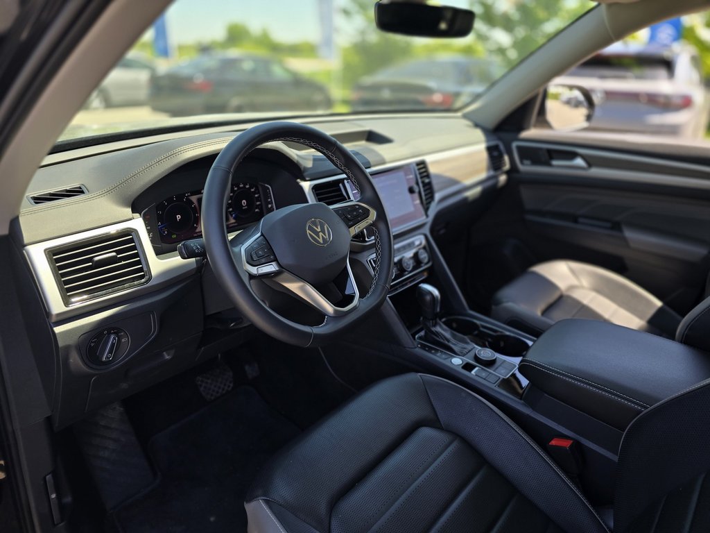Volkswagen Atlas Highline | PANO | CUIR | CARPLAY | DÉMARREUR | +++ 2022 à Laval, Québec - 9 - w1024h768px