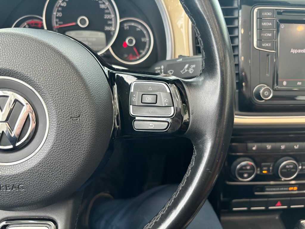 2019 Volkswagen Beetle Convertible Wolfsburg Edition | WOW!! UN PROPRIO | IMPECCABLE! in Laval, Quebec - 17 - w1024h768px