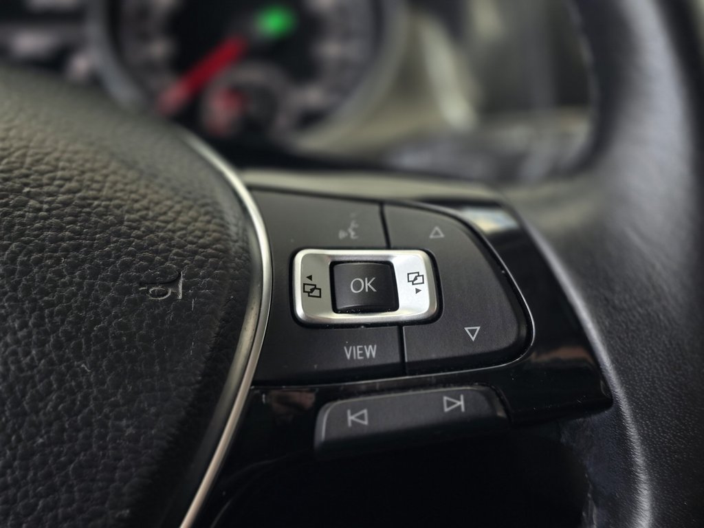 Volkswagen GOLF ALLTRACK Execline TOIT | CUIR | PHARE LED | JANTES 18'' 2019 à Laval, Québec - 14 - w1024h768px