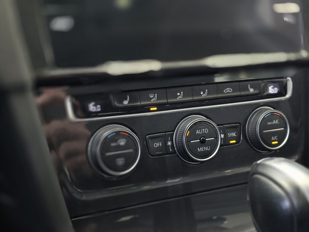 Volkswagen GOLF ALLTRACK Execline TOIT | CUIR | PHARE LED | JANTES 18'' 2019 à Laval, Québec - 17 - w1024h768px
