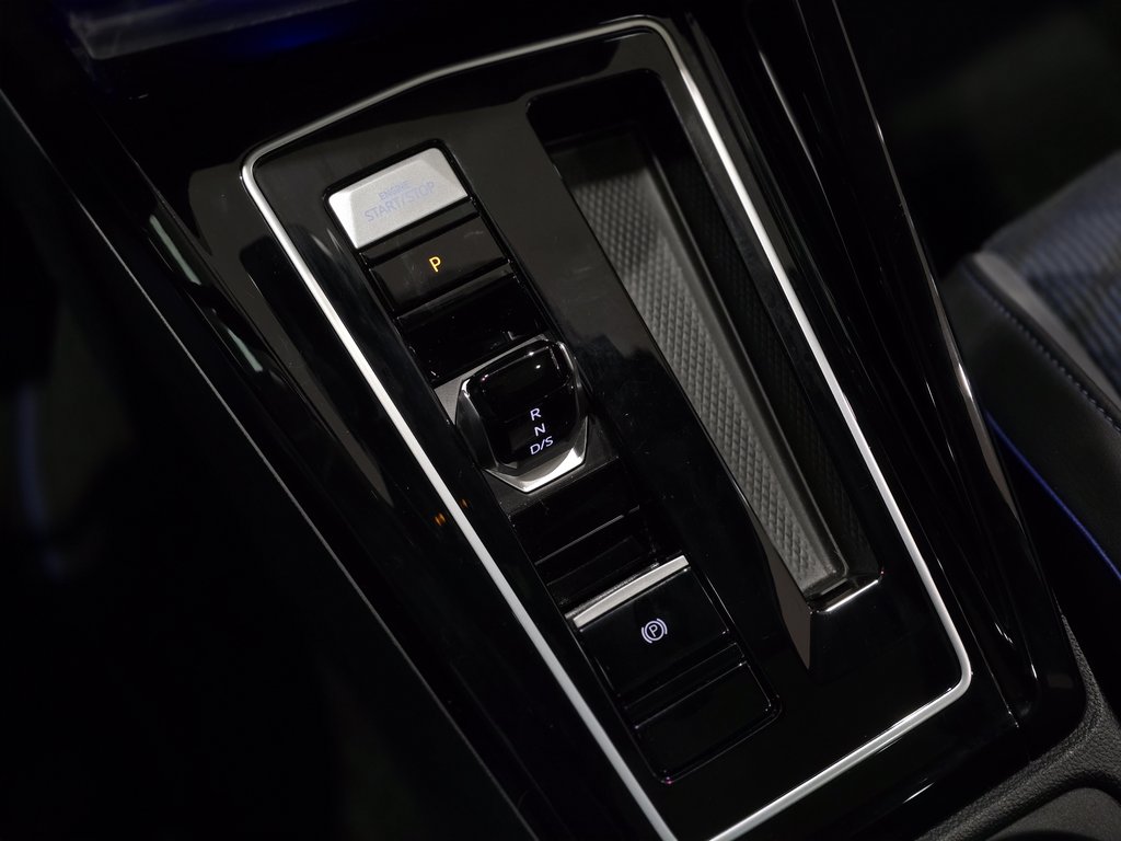 2025 Volkswagen Golf R BLACK PACK + EXHAUST AKRAPOVIC | TOIT | CARPLAY ++ in Laval, Quebec - 24 - w1024h768px