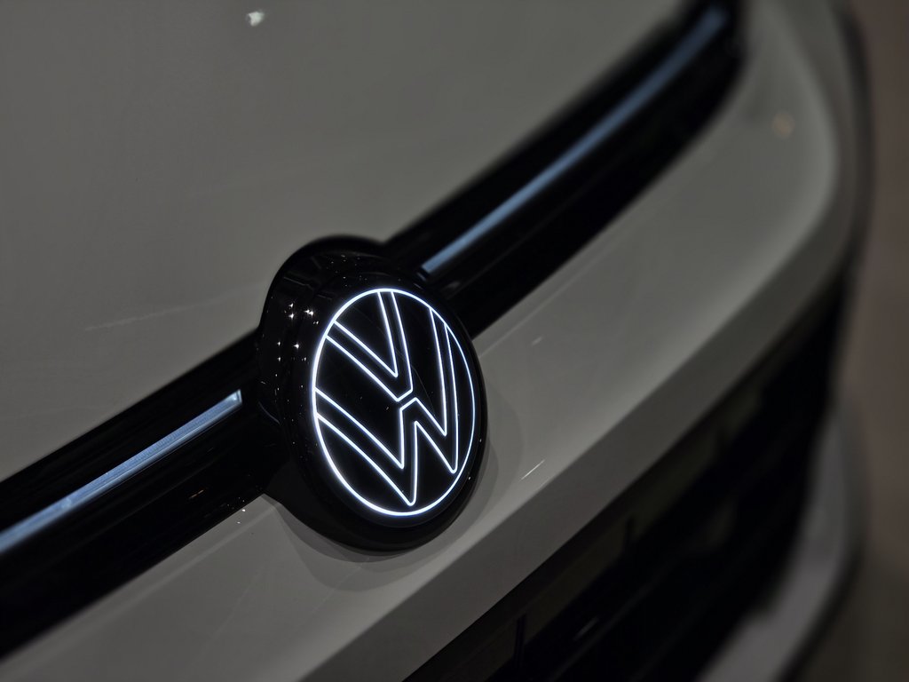 2025 Volkswagen Golf R BLACK PACK + EXHAUST AKRAPOVIC | TOIT | CARPLAY ++ in Laval, Quebec - 10 - w1024h768px