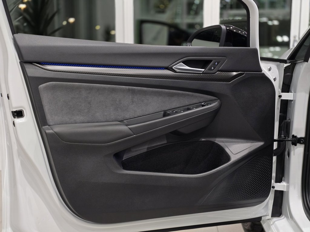 2025 Volkswagen Golf R BLACK PACK + EXHAUST AKRAPOVIC | TOIT | CARPLAY ++ in Laval, Quebec - 20 - w1024h768px