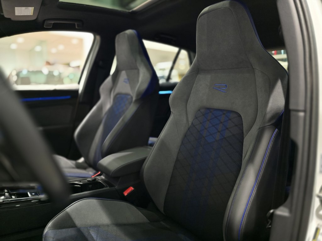 2025 Volkswagen Golf R BLACK PACK + EXHAUST AKRAPOVIC | TOIT | CARPLAY ++ in Laval, Quebec - 30 - w1024h768px