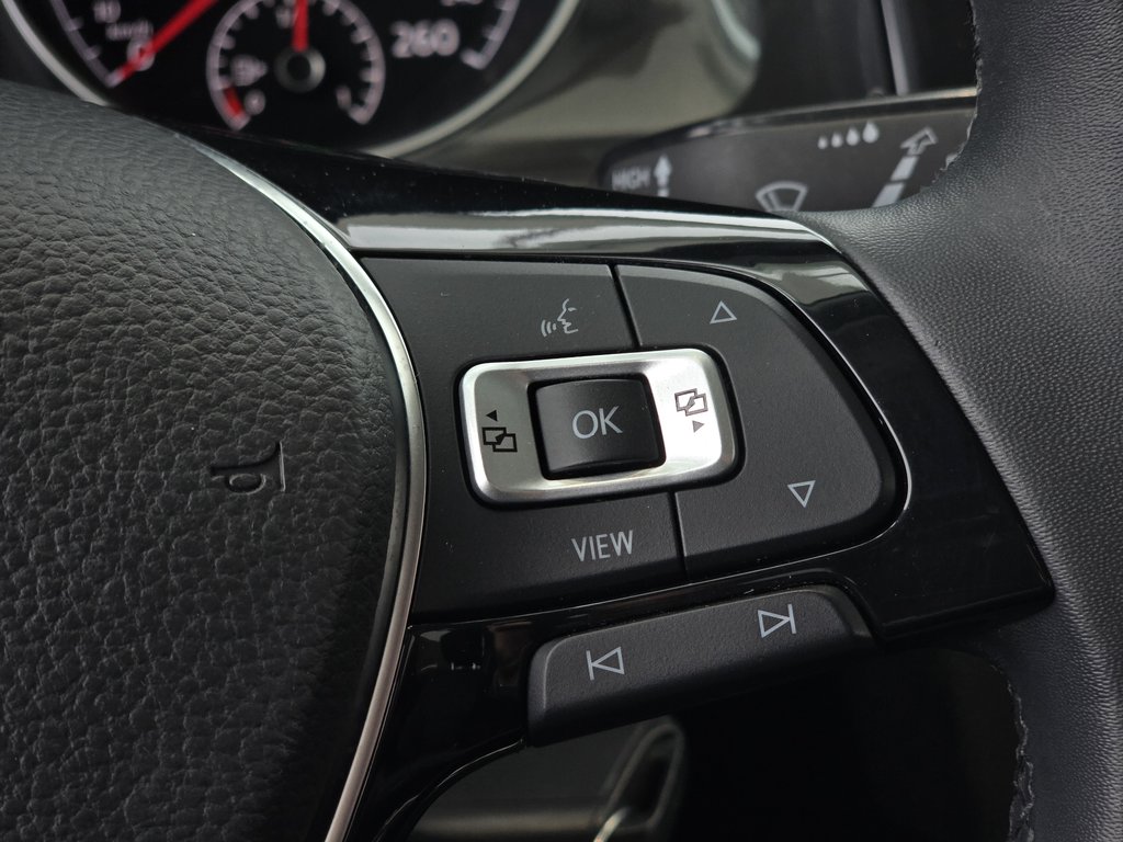 2020 Volkswagen Golf Comfortline CARPLAY | CAMÉRA | BLUETOOTH | BAS KM! in Laval, Quebec - 14 - w1024h768px