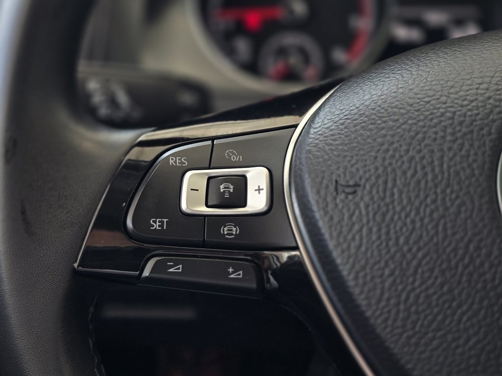 Volkswagen Golf Highline AUTOMATIQUE | TOIT | CUIR | NAV | CARPLAY 2021 à Laval, Québec - 12 - w1024h768px
