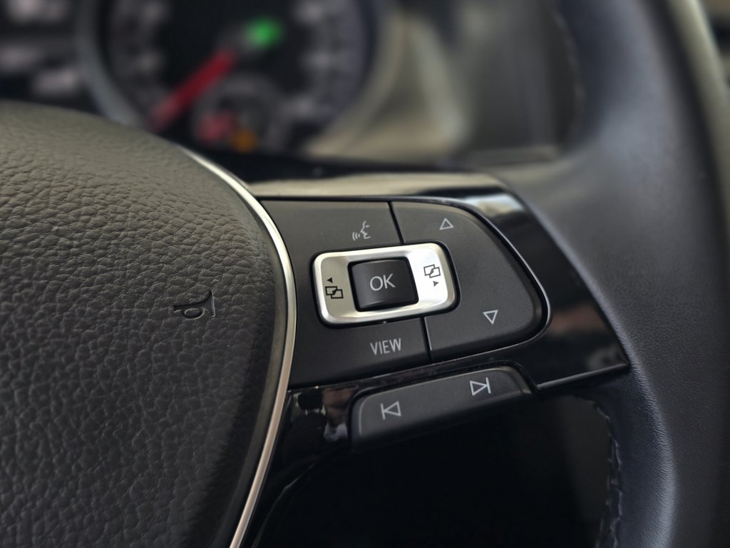 Volkswagen Golf Highline AUTOMATIQUE | TOIT | CUIR | NAV | CARPLAY 2021 à Laval, Québec - 13 - w1024h768px