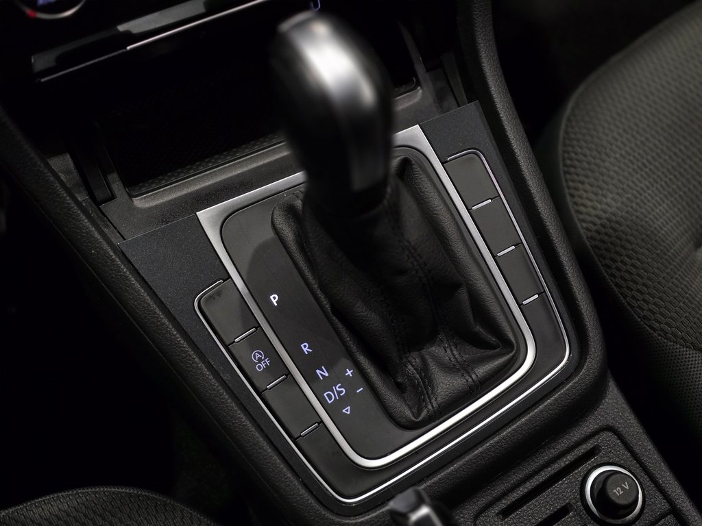 Volkswagen Golf Comfortline | CARPLAY | CAMÉRA | BLUETOOTH | +++ 2021 à Laval, Québec - 16 - w1024h768px