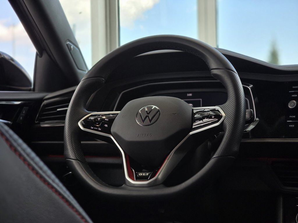 2024 Volkswagen Jetta GLI DSG | TOIT | CUIR | NAV | CARPLAY | BAS KM!! in Laval, Quebec - 13 - w1024h768px