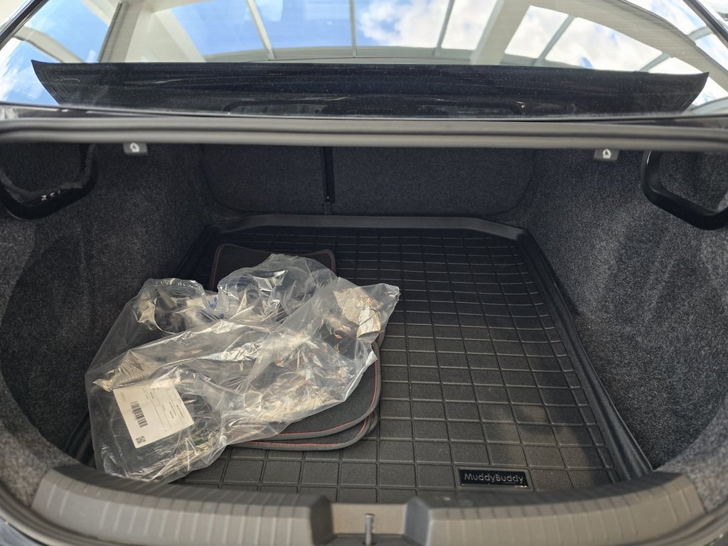 2024 Volkswagen Jetta GLI DSG | TOIT | CUIR | NAV | CARPLAY | BAS KM!! in Laval, Quebec - 9 - w1024h768px