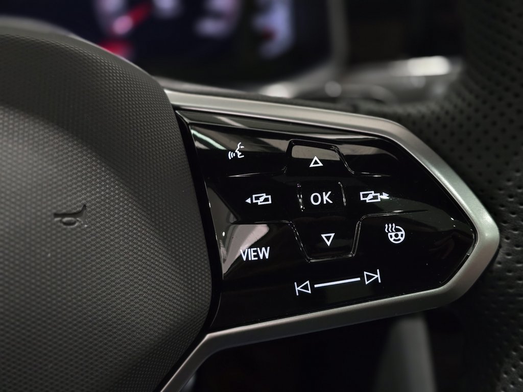 2025 Volkswagen Jetta GLI Autobahn DÉMARREUR | TOIT | CUIR | AUDIO BEATS in Laval, Quebec - 16 - w1024h768px