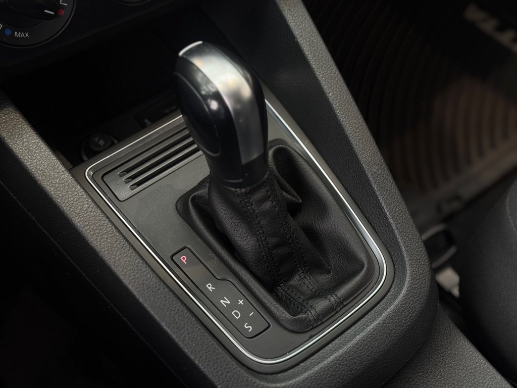 Volkswagen Jetta Trendline+ CAMÉRA | BLUETOOTH | SIÈGES CHAUFFANTS 2017 à Laval, Québec - 16 - w1024h768px