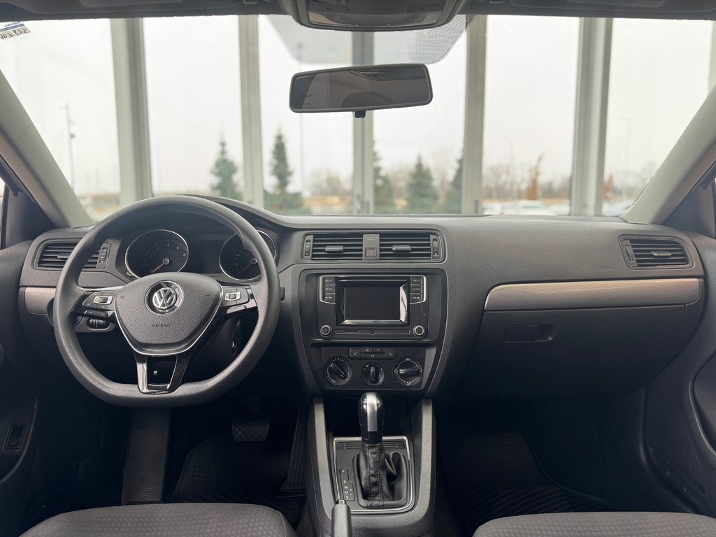 Volkswagen Jetta Trendline+ CAMÉRA | BLUETOOTH | SIÈGES CHAUFFANTS 2017 à Laval, Québec - 11 - w1024h768px