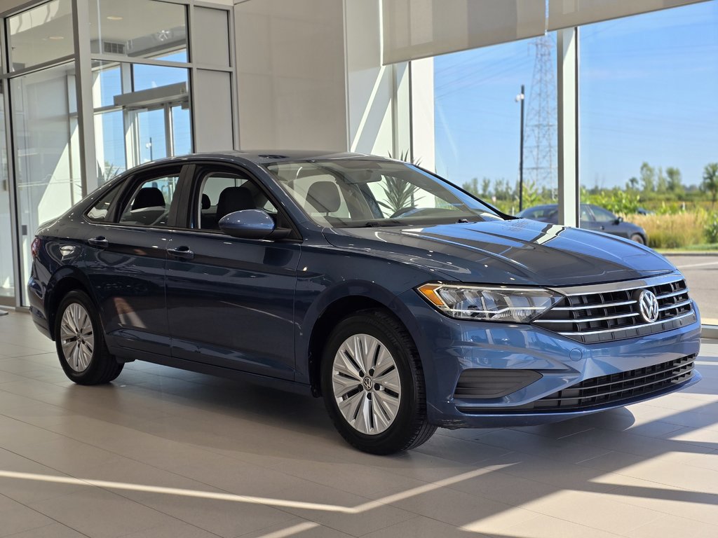 Jetta Comfortline AUTOMATIQUE | CARPLAY | CAMÉRA | +++ 2019 à Laval, Québec - 1 - w1024h768px