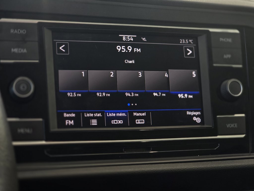 2020  Jetta Comfortline BAS KM | CARPLAY | CAMÉRA | BLUETOOTH in Laval, Quebec - 17 - w1024h768px