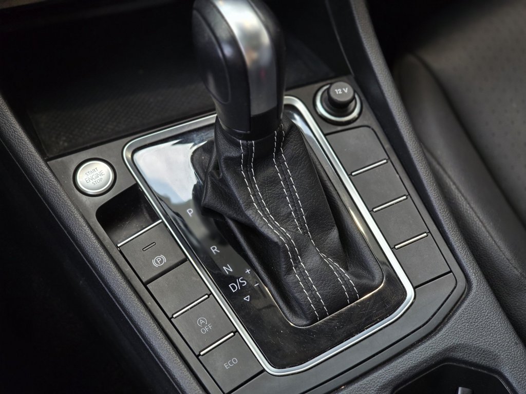 Volkswagen Jetta Highline TOIT | CARPLAY | CAMÉRA | CUIR | BAS KM!! 2021 à Laval, Québec - 18 - w1024h768px