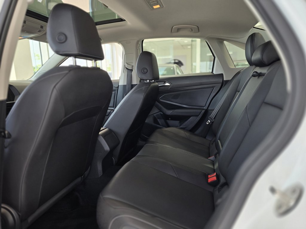 Volkswagen Jetta Highline AUTOMATIQUE | TOIT | CUIR | CARPLAY | CAM 2021 à Laval, Québec - 10 - w1024h768px