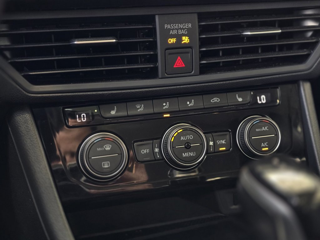 2022 Volkswagen Jetta Highline TOIT | CUIR | CARPLAY | NAV | DÉMARREUR in Laval, Quebec - 18 - w1024h768px